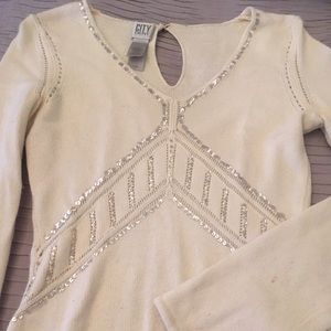 DKNY City cream sweater in M
